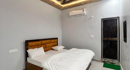 HARDEV NATH PALACE AND HOMESTAY Room Type - BEDROOM 1