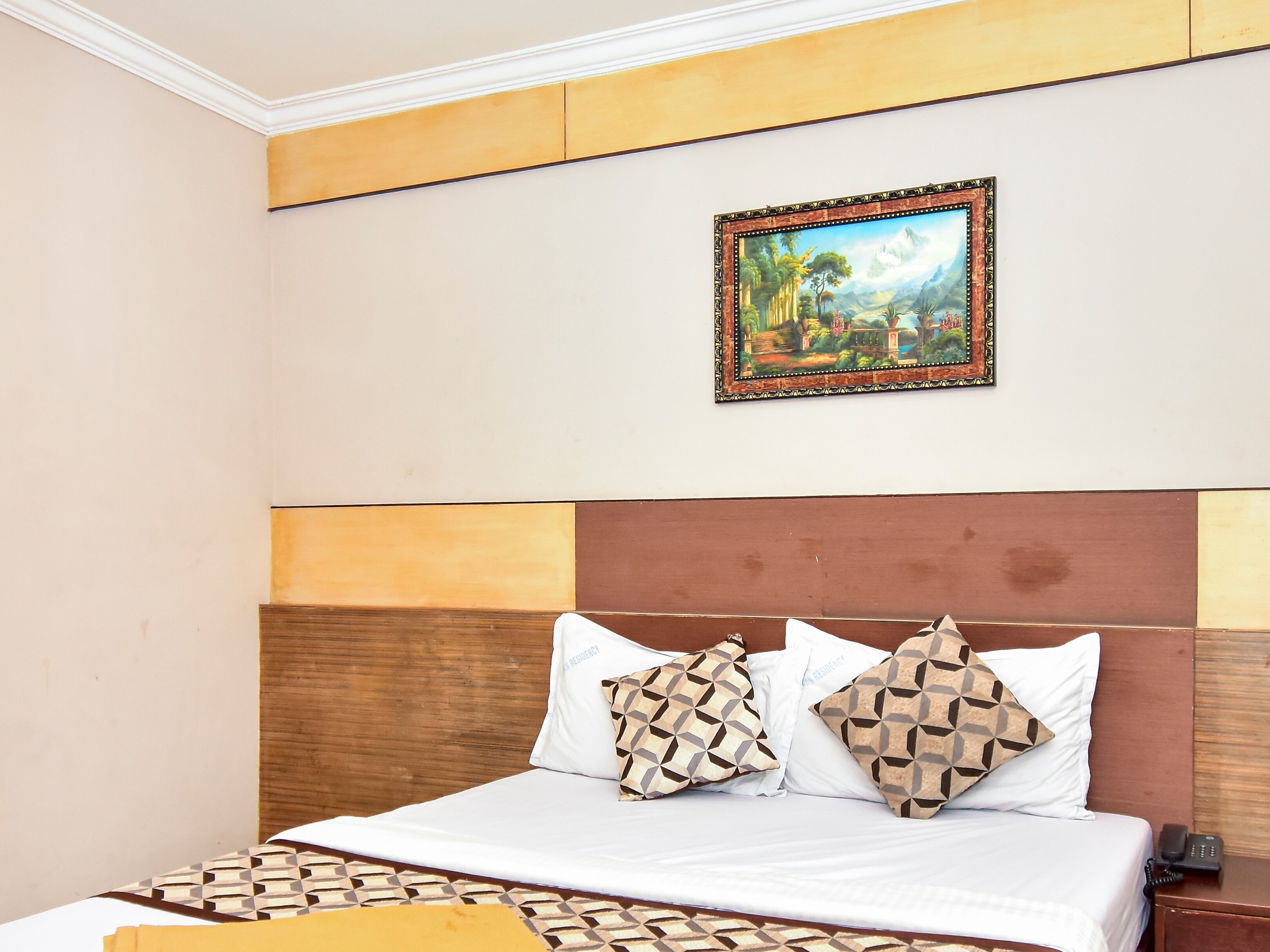 Pan residancy - Tap to explore photos