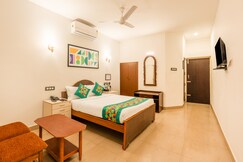 Treebo Golden Paradise