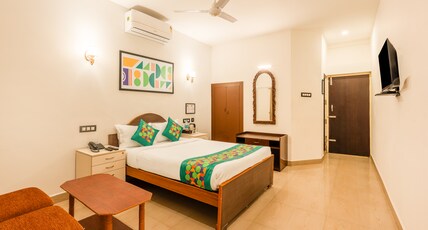Treebo Golden Paradise Room Type - Premium Room With Plantation View
