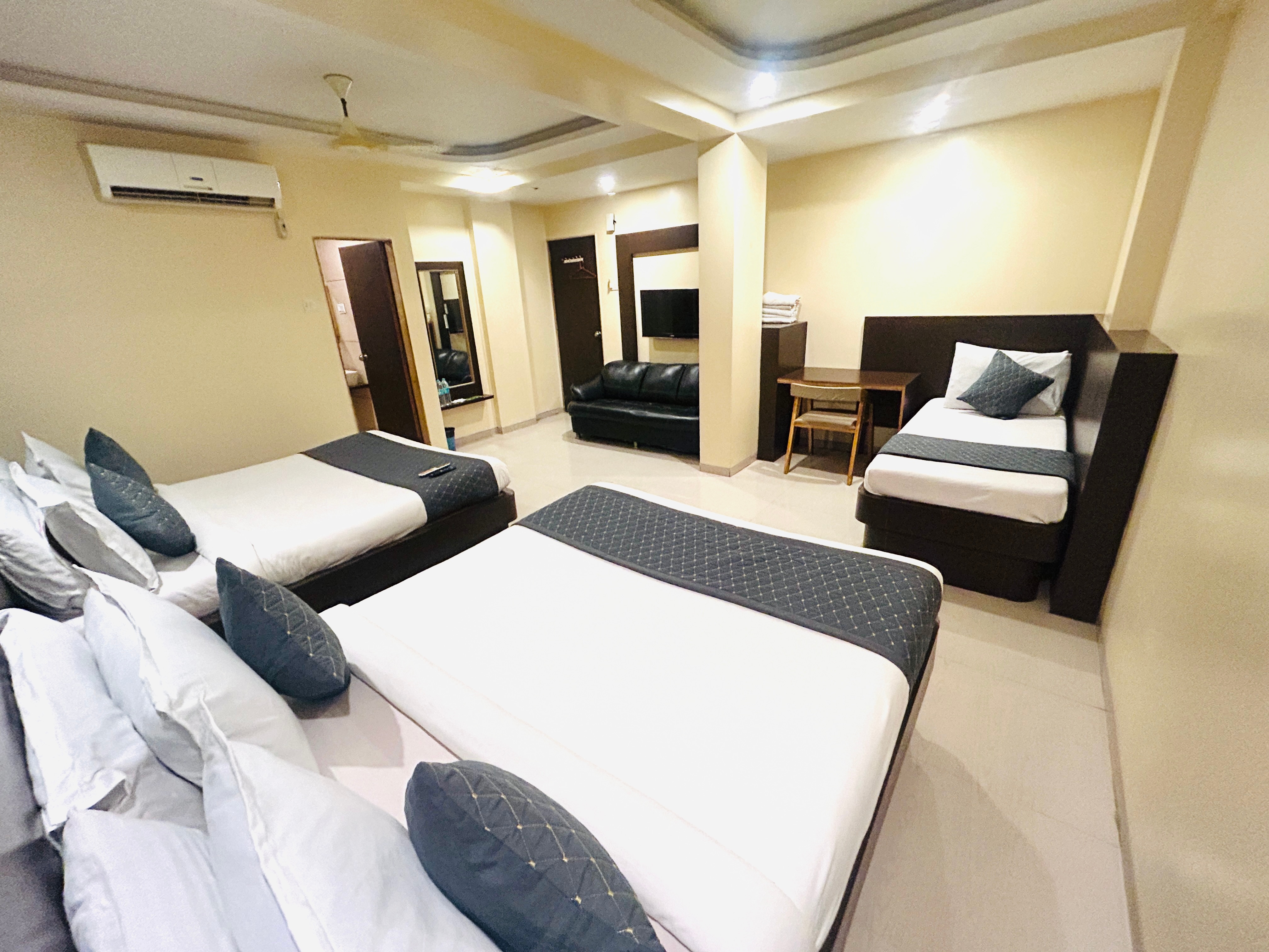 Hotel Krishna Sai Kutir - Tap to explore photos