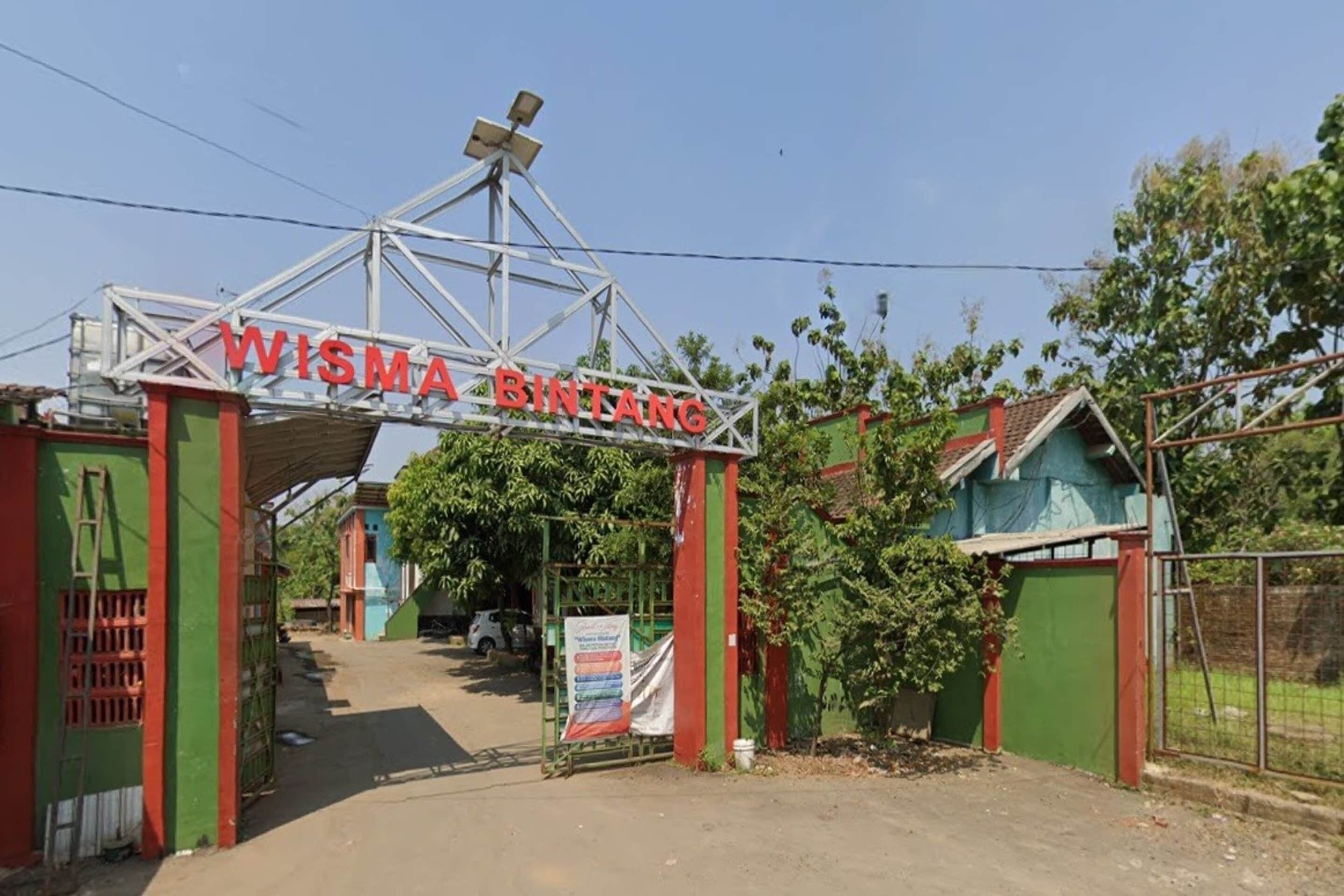 Hotel O Wisma Bintang Jepara - Tap to explore photos