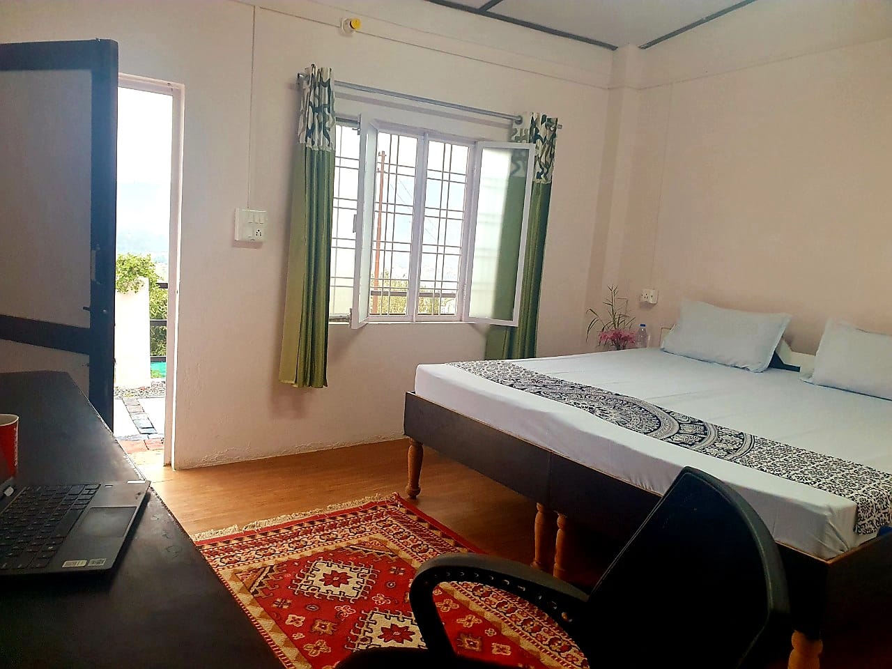 Baakhei Homestay | Hills & Lake View - Tap to explore photos