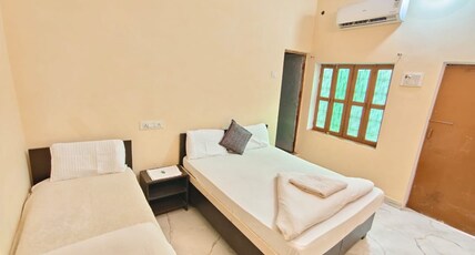 Ravindra Nath Panday Room Type - 3 Bed AC Room