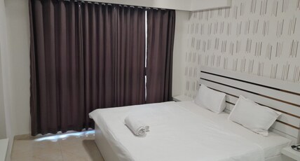Gateway Apartments Near Western Express Highway Room Type - Deluxe Room