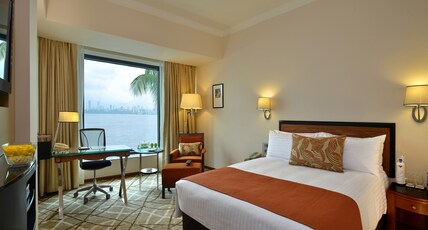 Hotel Marine Plaza Room Type - Sea Facing - 1 Double Bed
