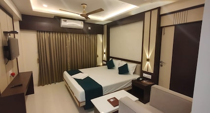 The Monalisa Inn Room Type - AC Deluxe Double Bedded Room(With sofa place) The Monalisa Inn Room Type - AC Deluxe Double Bedded Room(With sofa place)