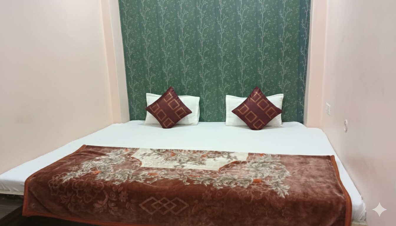 Shri Vishwanatham Guest house - Tap to explore photos
