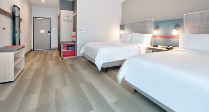 avid hotels AUSTIN  TECH RIDGE, an IHG hotel Room Type - 2 Queen Standard Mobil Access Roll Shwr
