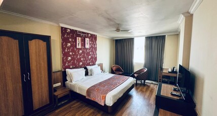 JINDAL REGENCY Room Type - Deluxe Room