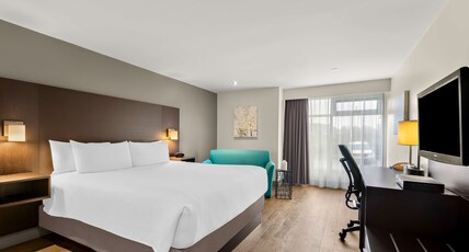 Best Western Hotel St. Jerome Room Type - 1 Queen Bed, Non-Smoking, Pillowtop Mattress, Refrigerator, Coffee Maker, High Speed Internet Access Best Western Hotel St. Jerome Room Type - 1 Queen Bed, Non-Smoking, Pillowtop Mattress, Refrigerator, Coffee Maker, High Speed Internet Access