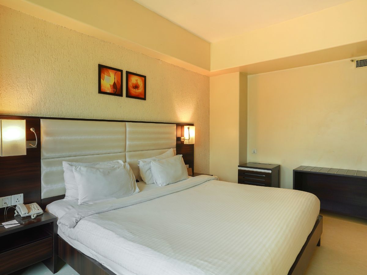 Hotel Beacon T2 - Tap to explore photos