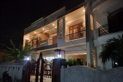 Gaurav Villa Near Ram Temple