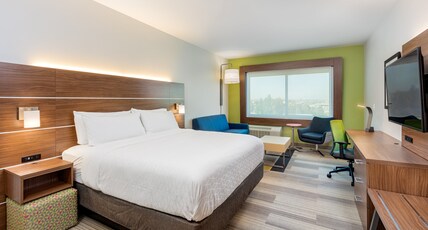Holiday Inn Express & Suites Moreno Valley - Riverside Room Type - 1 King Bed Suite Comm Access Sofa Bed