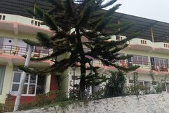 FLGHR Cozy Grande Residency