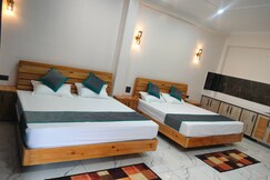 Bajrang Home Stay Kainchi Dham