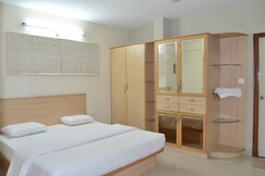 The Red Lotus Suites