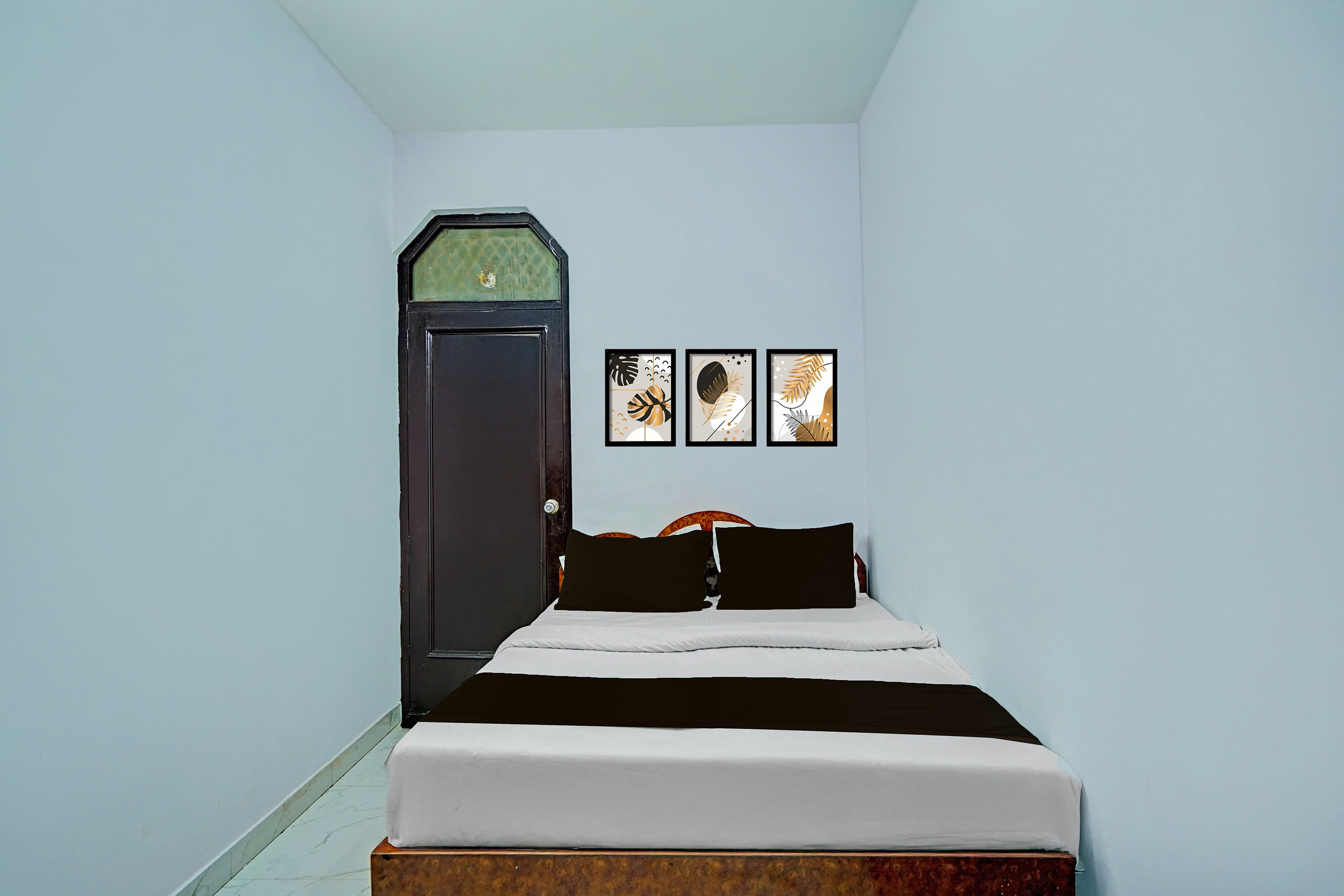 Hotel O Paharganj New Delhi Railway Station Formerly Sweet Dream inn - Tap to explore photos