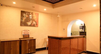 SRI VENKATESWAR LODGE, VARANASI Room Type - Standard Triple Room