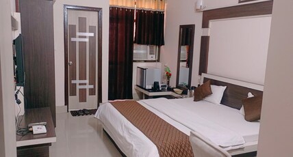 Hotel Aashirwad Room Type - Luxury Room