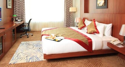 Denissons Hotel Room Type - Suite Room With Swimming Pool View