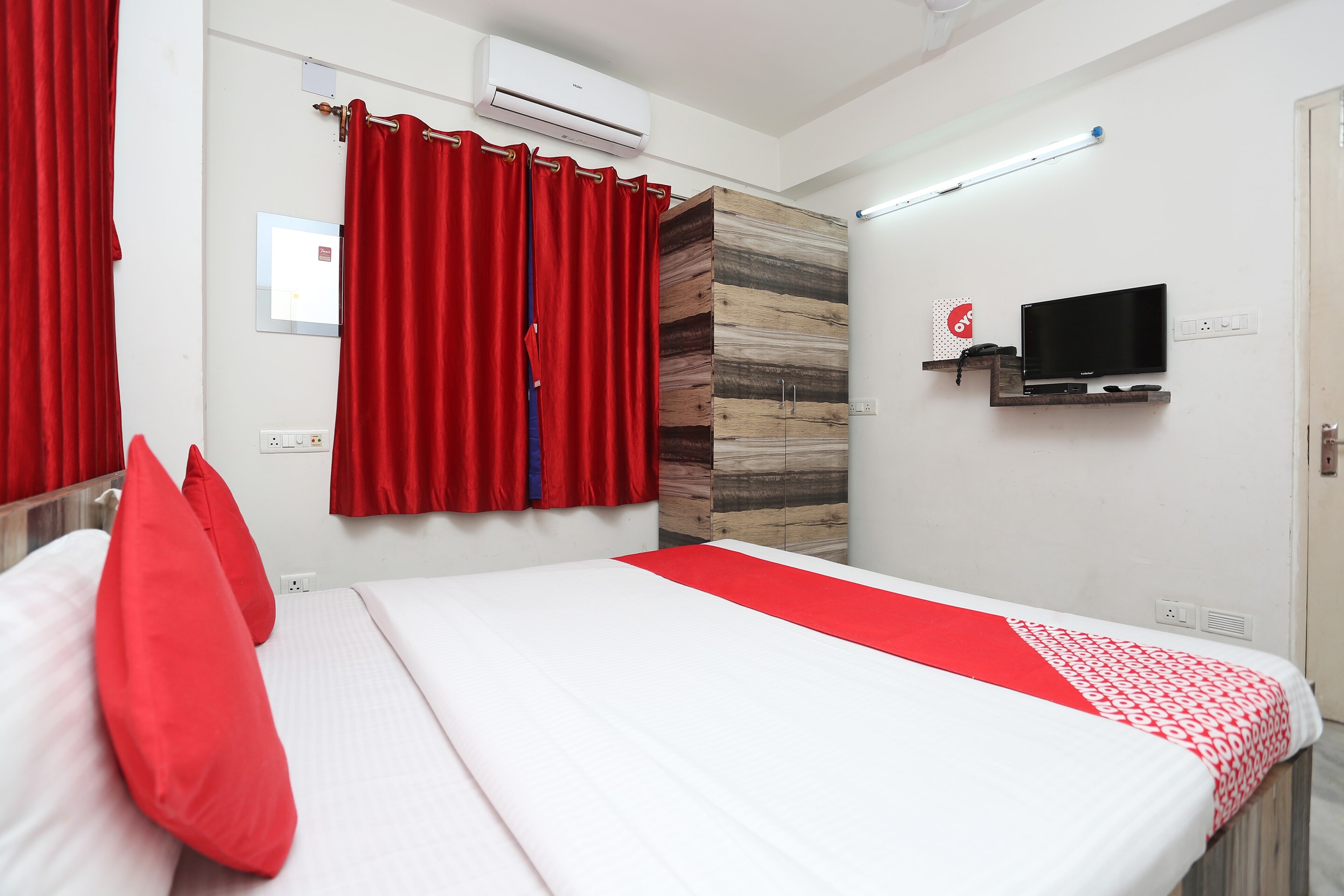 Hotel O Amar Raj Guest House - Tap to explore photos