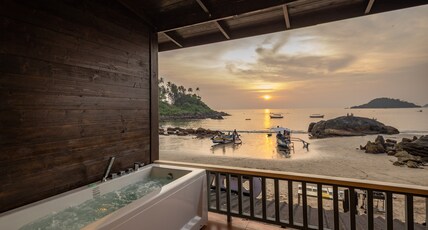 The Ark Comforts Room Type - Luxury sea view room with outdoor Jacuzzi ( Promise ) The Ark Comforts Room Type - Luxury sea view room with outdoor Jacuzzi ( Promise )
