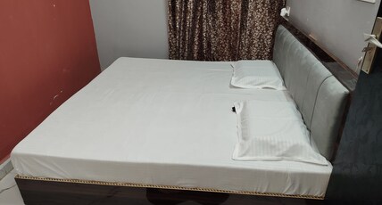 Park's Hotel Room Type - BEDROOM 107