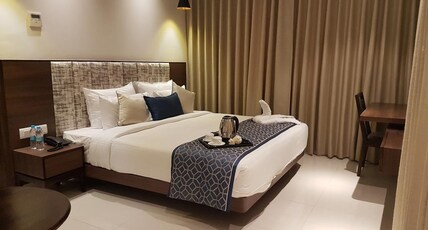 Hotel Sumaditya Room Type - Deluxe Suite
