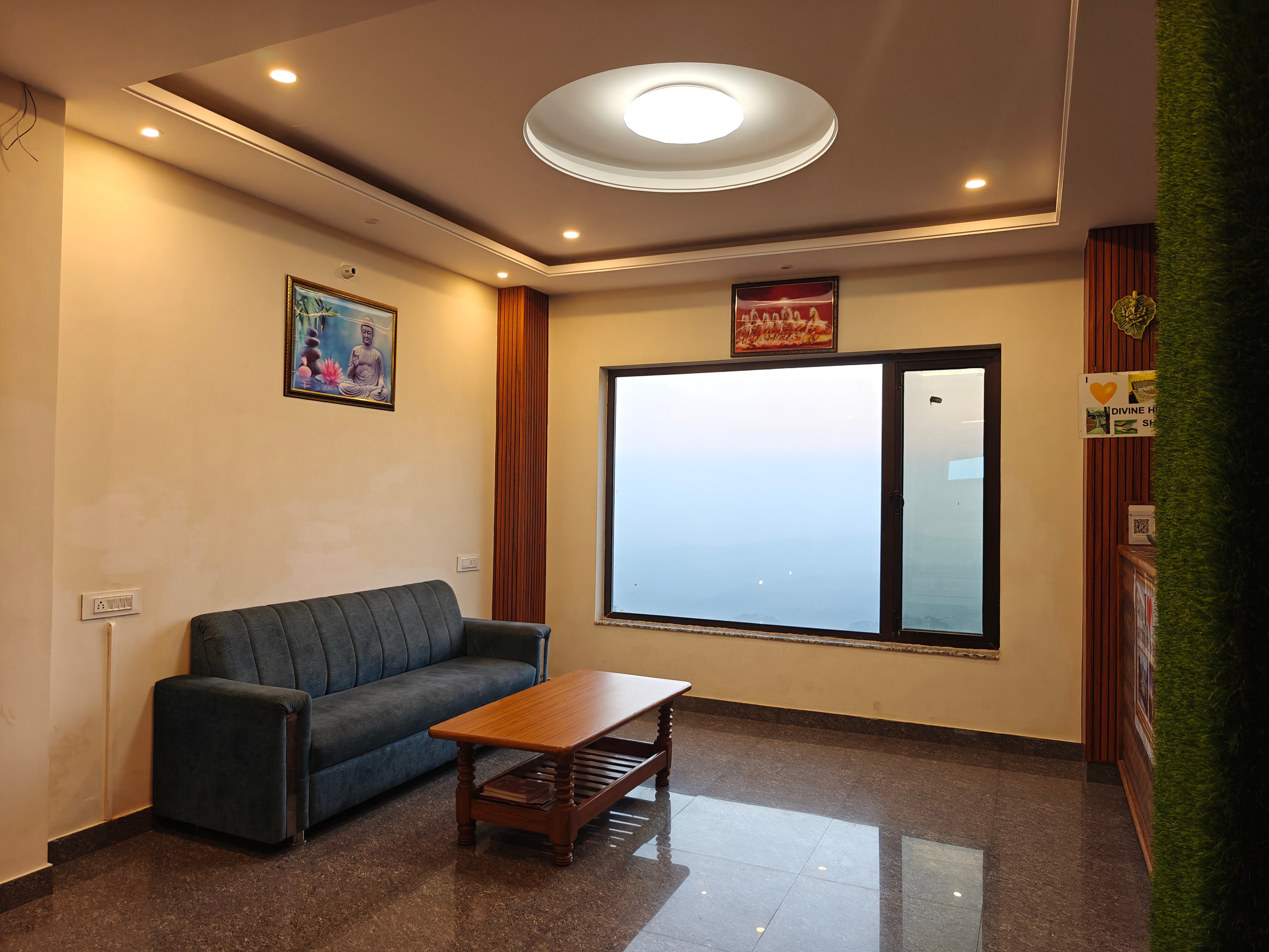 Divine Hills - Tap to explore photos