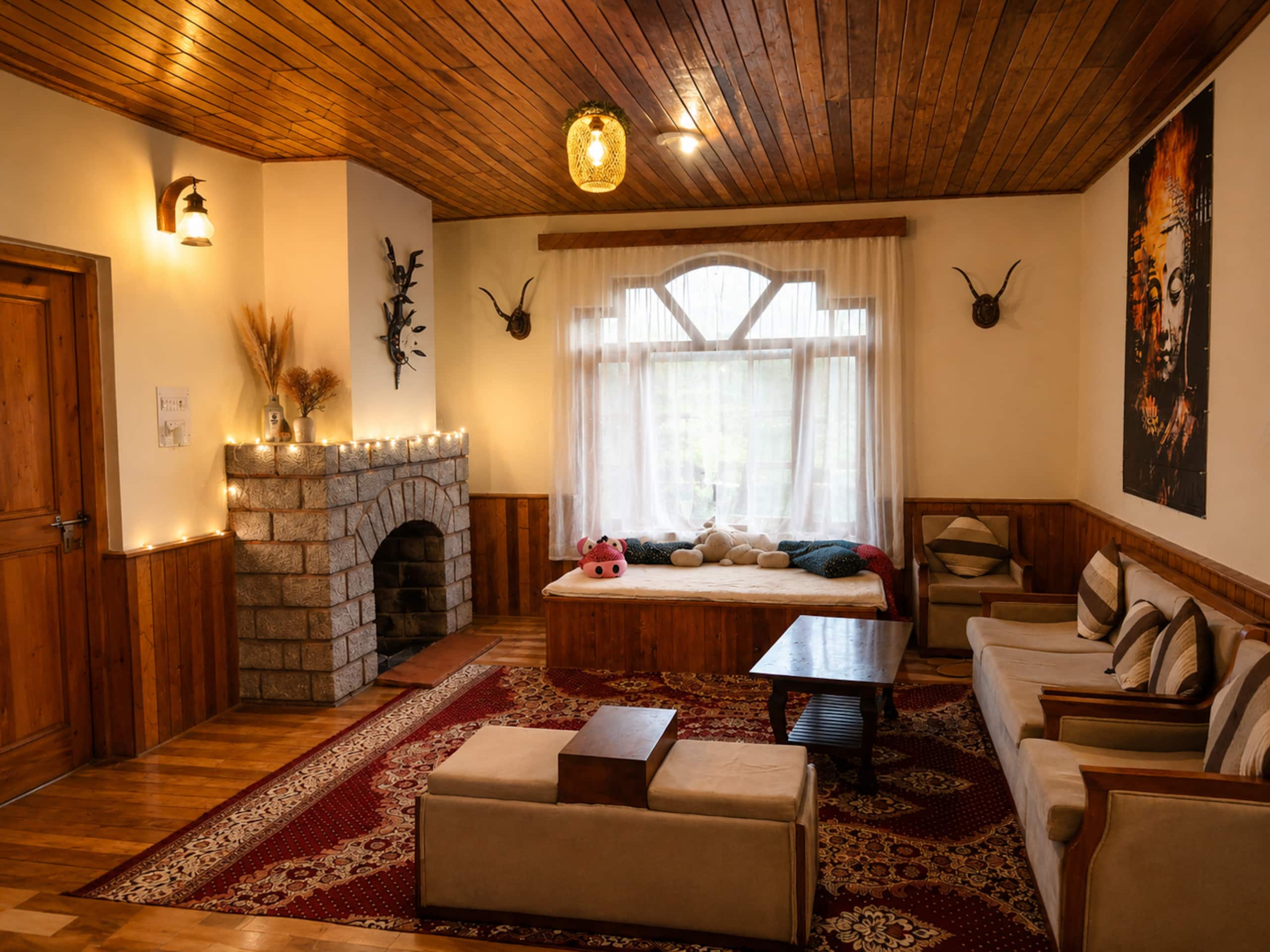 Snow Peaks Valley Views Pet Friendly Hallan - Tap to explore photos