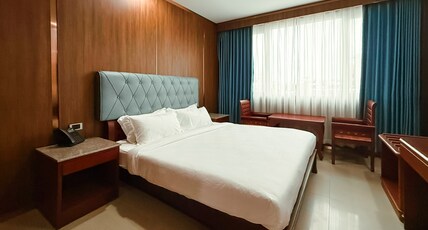 Silvertone Hotel Room Type - Superior King Room
