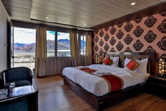 Pangong Heights Cottages