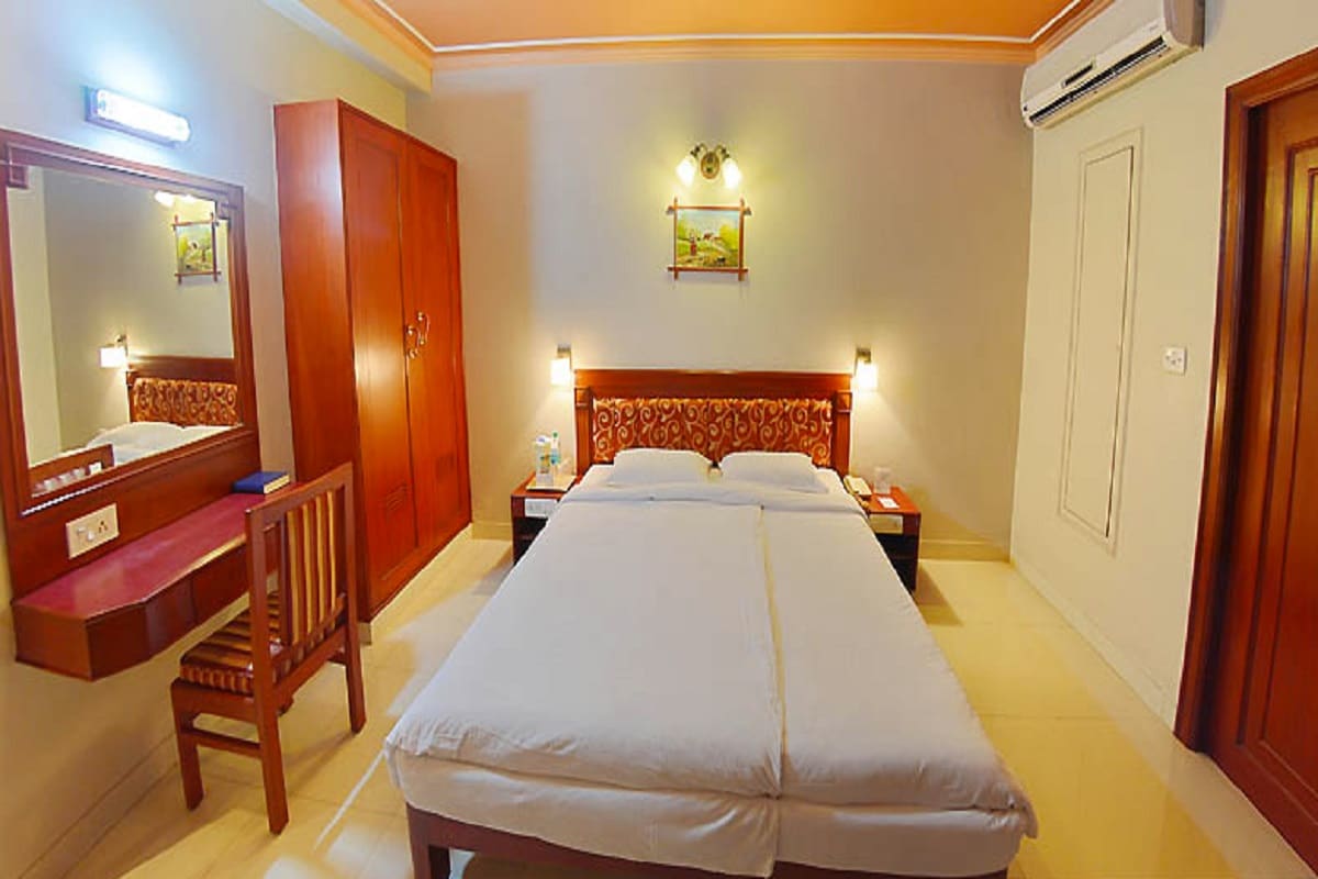 Hotel Gnanam - Tap to explore photos
