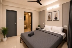 Z Express Grand Avenue
