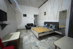 Hotel Jaswant Palace And Guest House