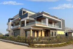 The Jastej House