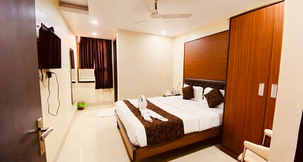 Hotel Kamat Inn Room Type - Standard Double Room