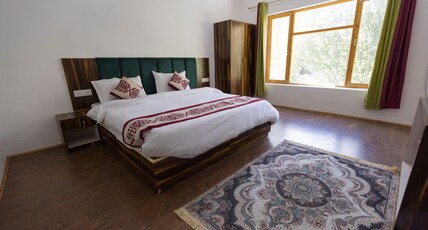 Hotel White Stone Room Type - Deluxe room with mountain view