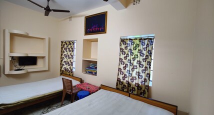 Monalisa Lodge Room Type - Standard Triple Bed Room