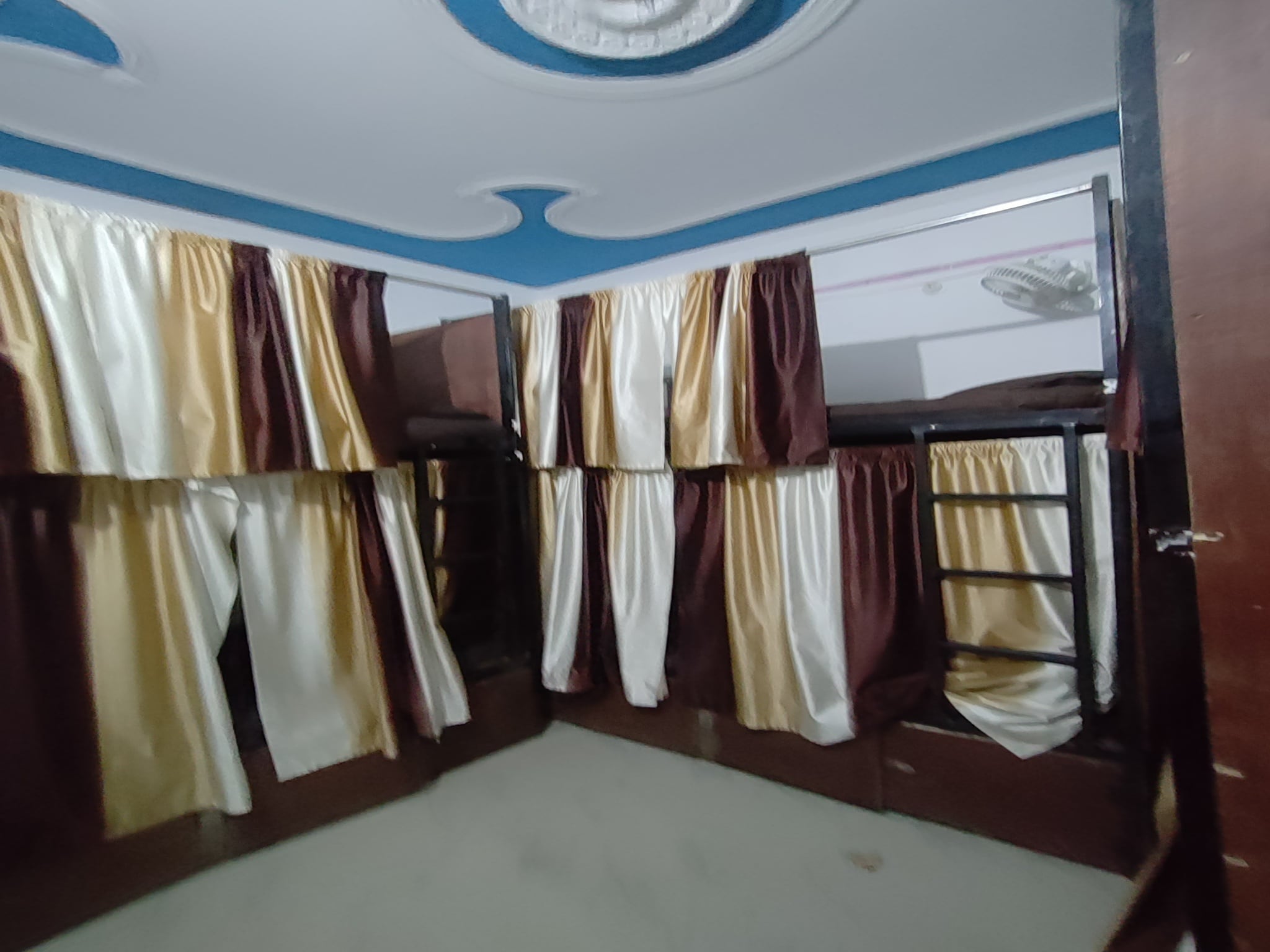 Hobbit House Hostel - Tap to explore photos