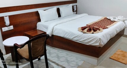 Hotel SJ Premium Room Type - Super Deluxe Room