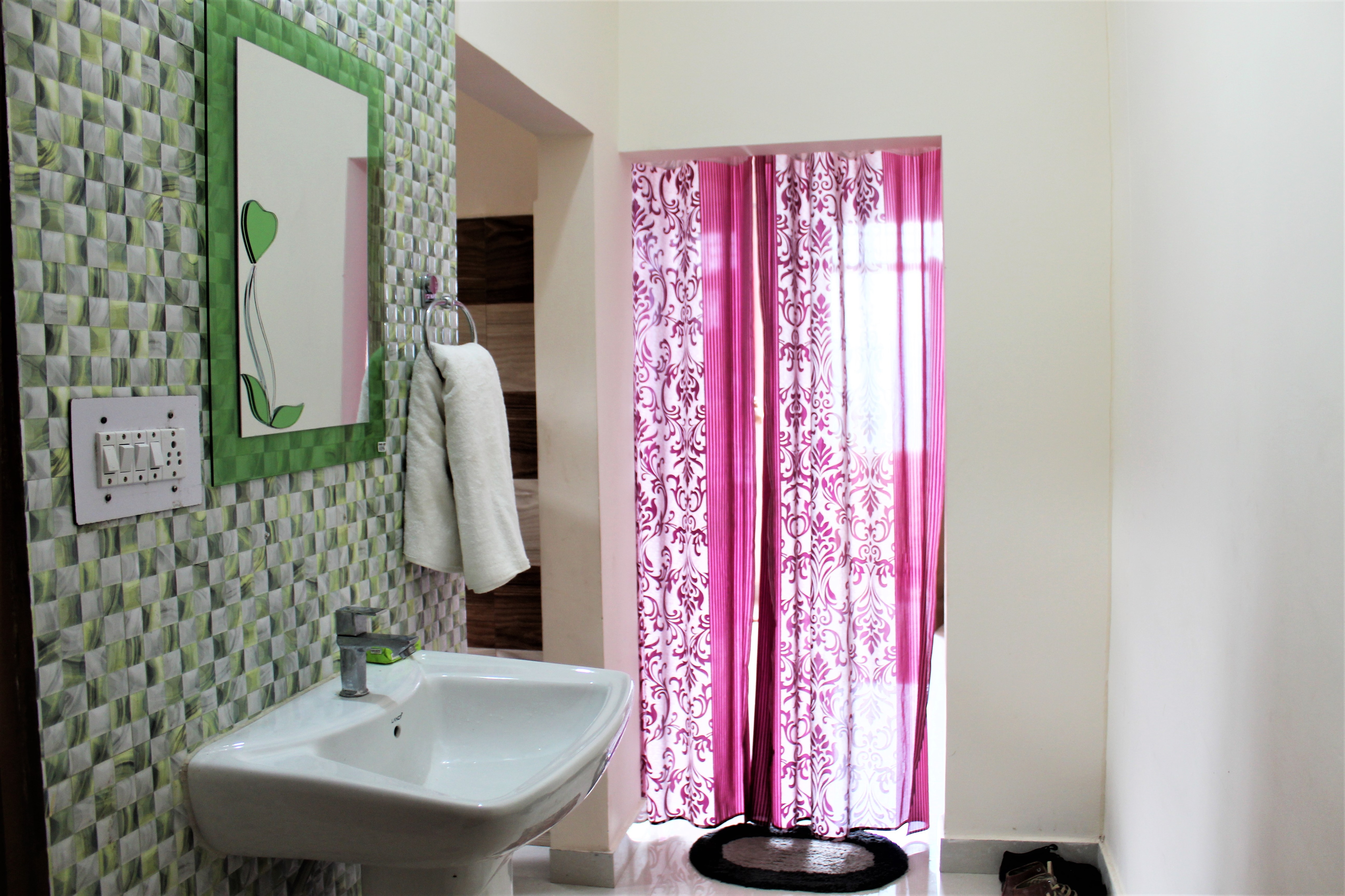 Krishana Home Stay - Tap to explore photos