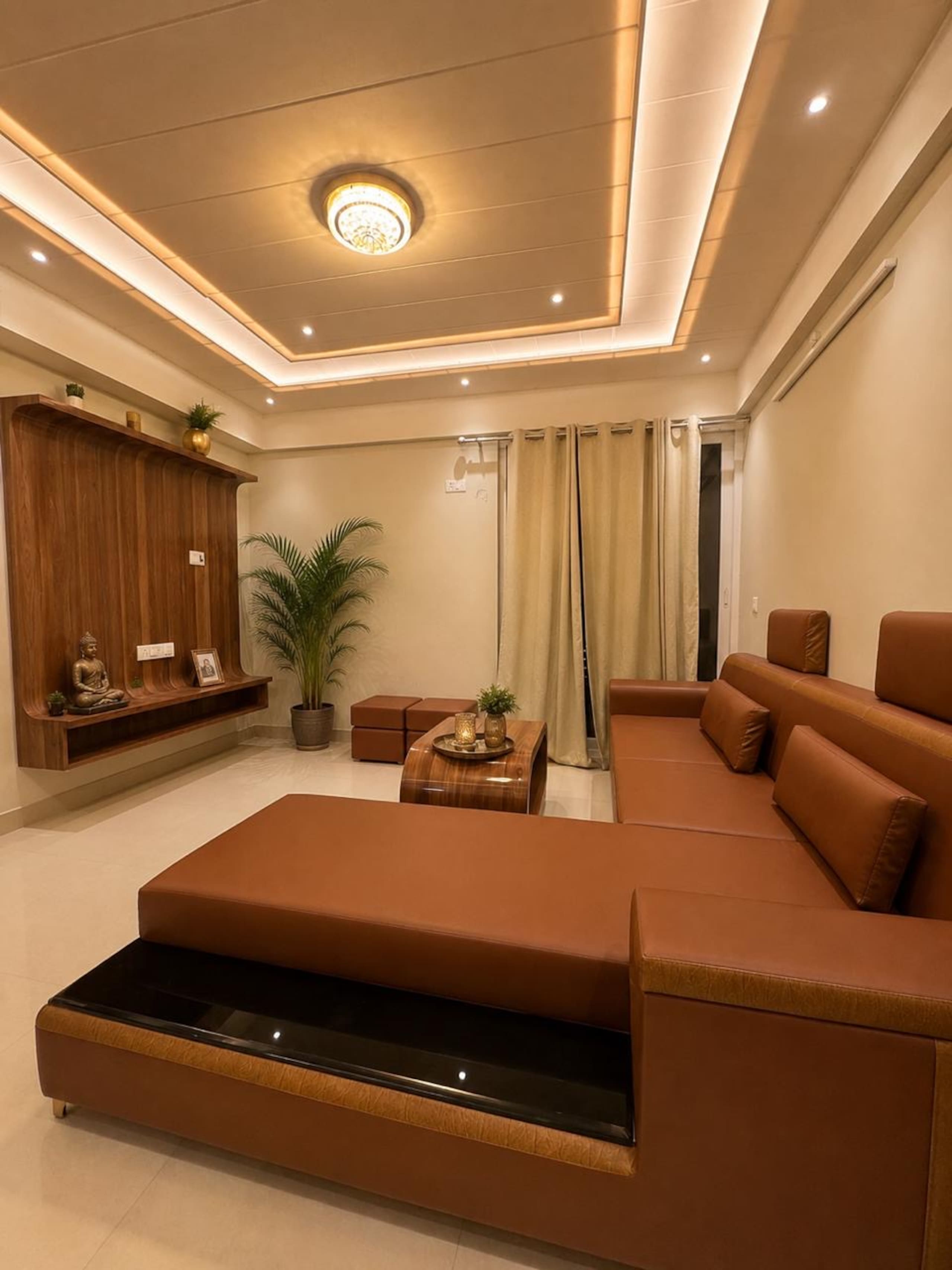 Luxury stay in a Flat - Tap to explore photos