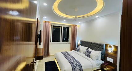 Hotel Gangotri Palace Room Type - Premium Standard Room