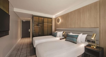 Vibe Hotel Sydney Darling Harbour Room Type - Deluxe Room - King or Twin Vibe Hotel Sydney Darling Harbour Room Type - Deluxe Room - King or Twin