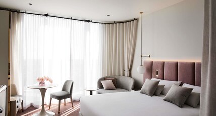 Hotel Chadstone Melbourne - MGallery by Sofitel Room Type - Deluxe Room with 1 King Size Bed, Open Bathroom