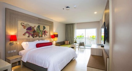 Ramada by Wyndham Phuket Patong Room Type - Premier Pool View