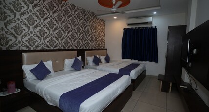 Hotel Shree Vijay Palace Room Type - Four Bed AC room