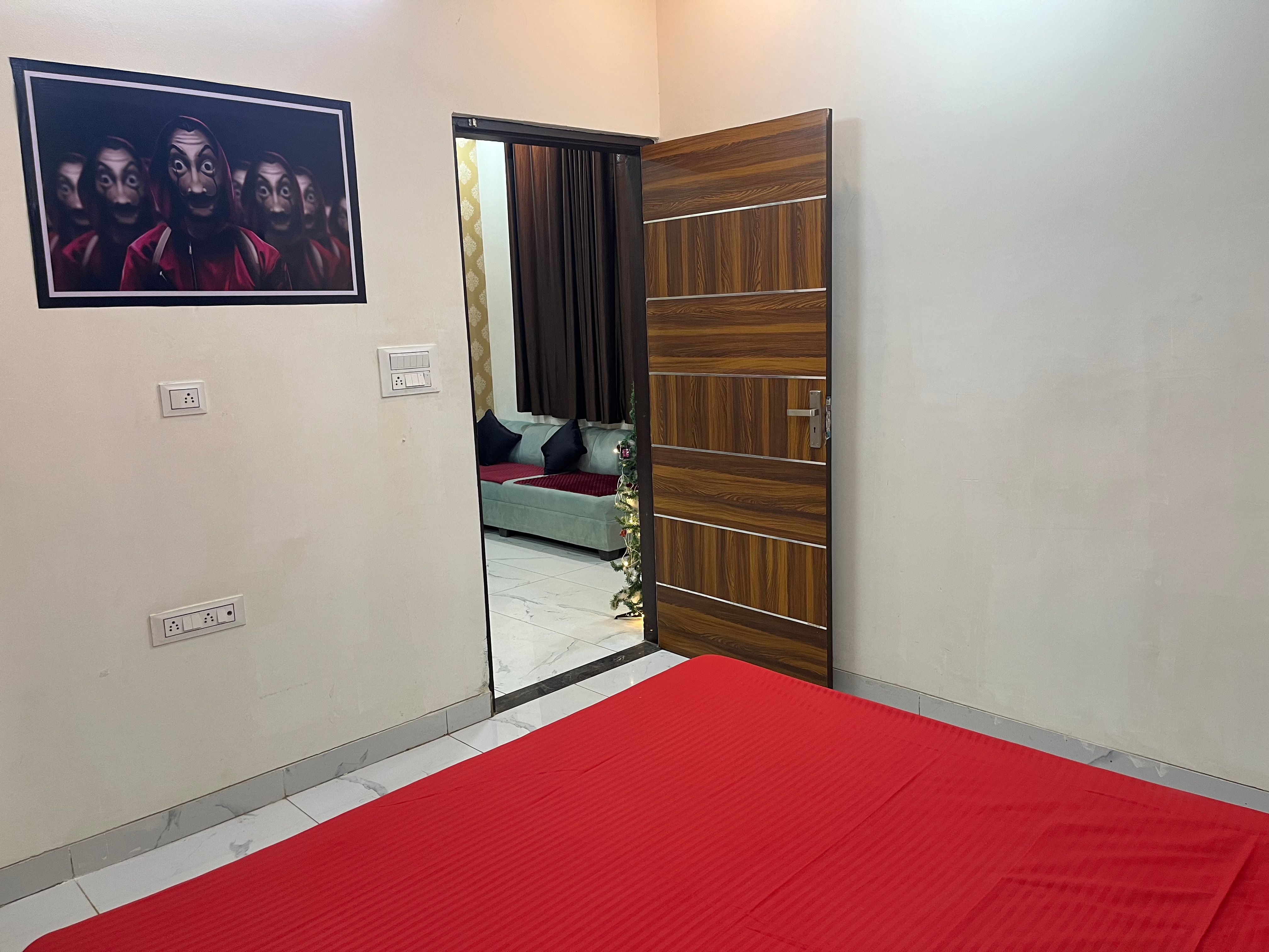 Netflix Villa - Tap to explore photos